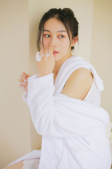 夜店DJ女跳舞衣服